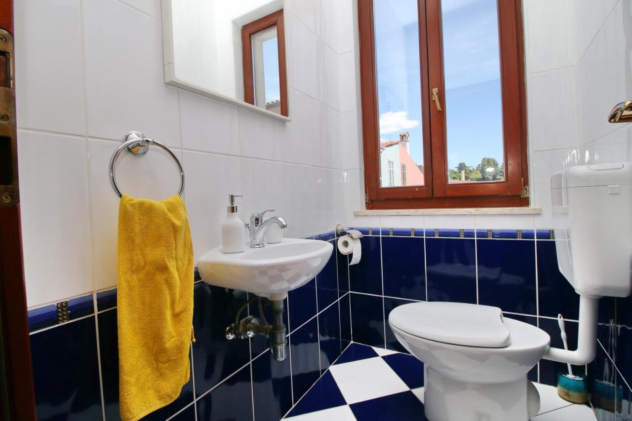 Polo Apartments ロヴィニ エクステリア 写真